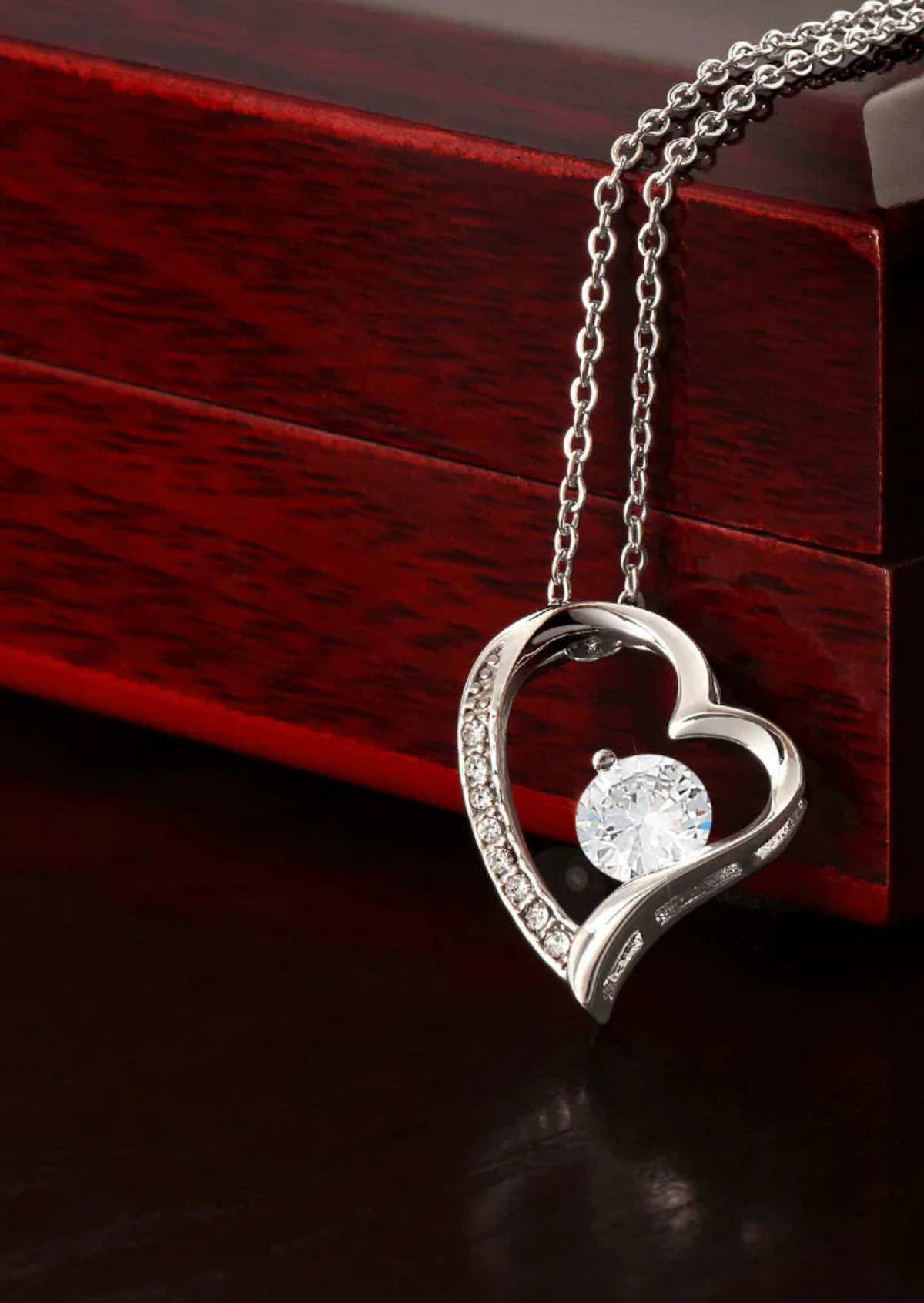 Collar Corazón de Acero Inoxidable con Caja LED de Madera + 5 Mensajes incluidos